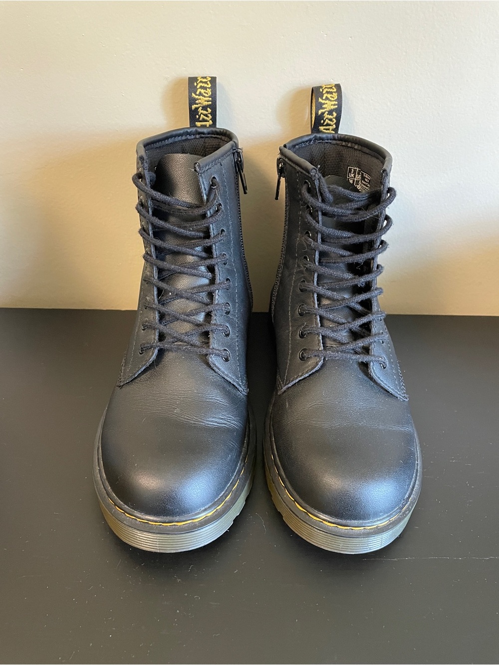 LIKE NEW DOC MARTENS 1460 BOOT